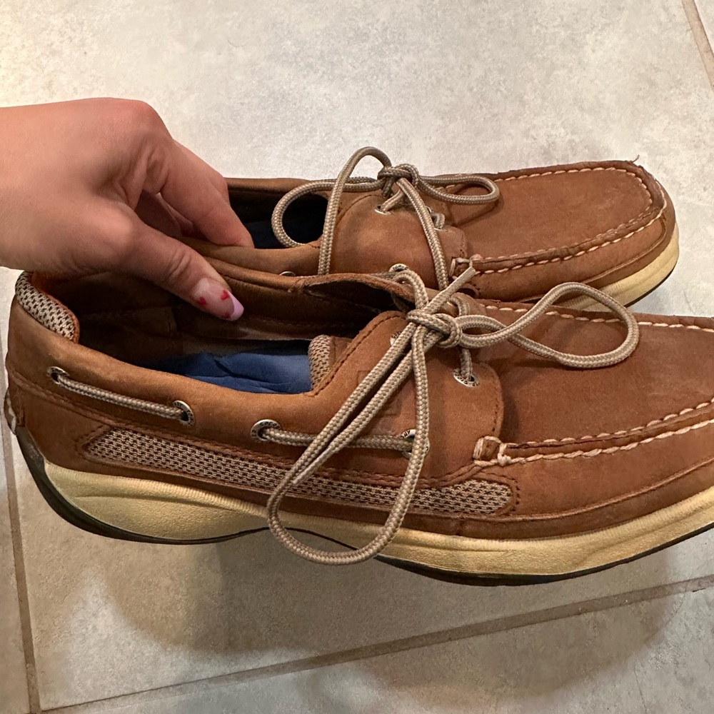 Leather sperry